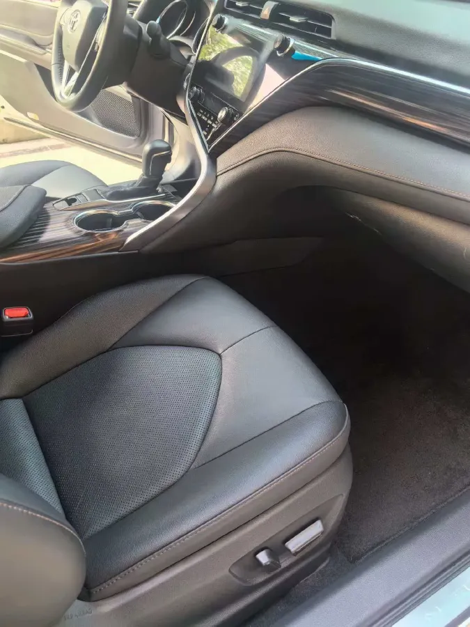 2019 Toyota Camry 2.5L 209HP L4 8AT,autocango,china used car exporter,china ev exporter,chinese used car exporter,chinese used ev exporter