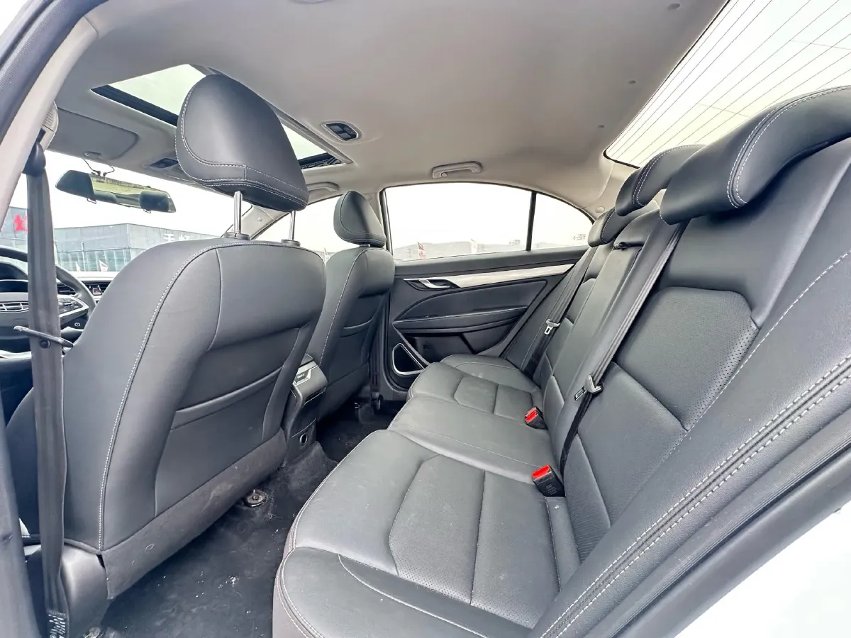 2021 BaoJun 530 1.5T 147HP L4 CVT,autocango,china used car exporter,china ev exporter,chinese used car exporter,chinese used ev exporter