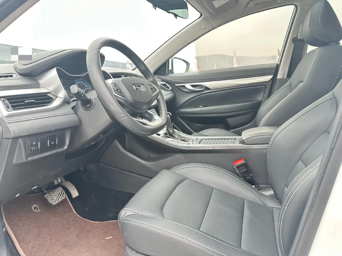 2021 BaoJun 530 1.5T 147HP L4 CVT,autocango,china used car exporter,china ev exporter,chinese used car exporter,chinese used ev exporter