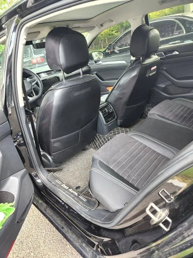 2020 Volkswagen Magotan 2.0T 186HP L4 7DCT,autocango,china used car exporter,china ev exporter,chinese used car exporter,chinese used ev exporter