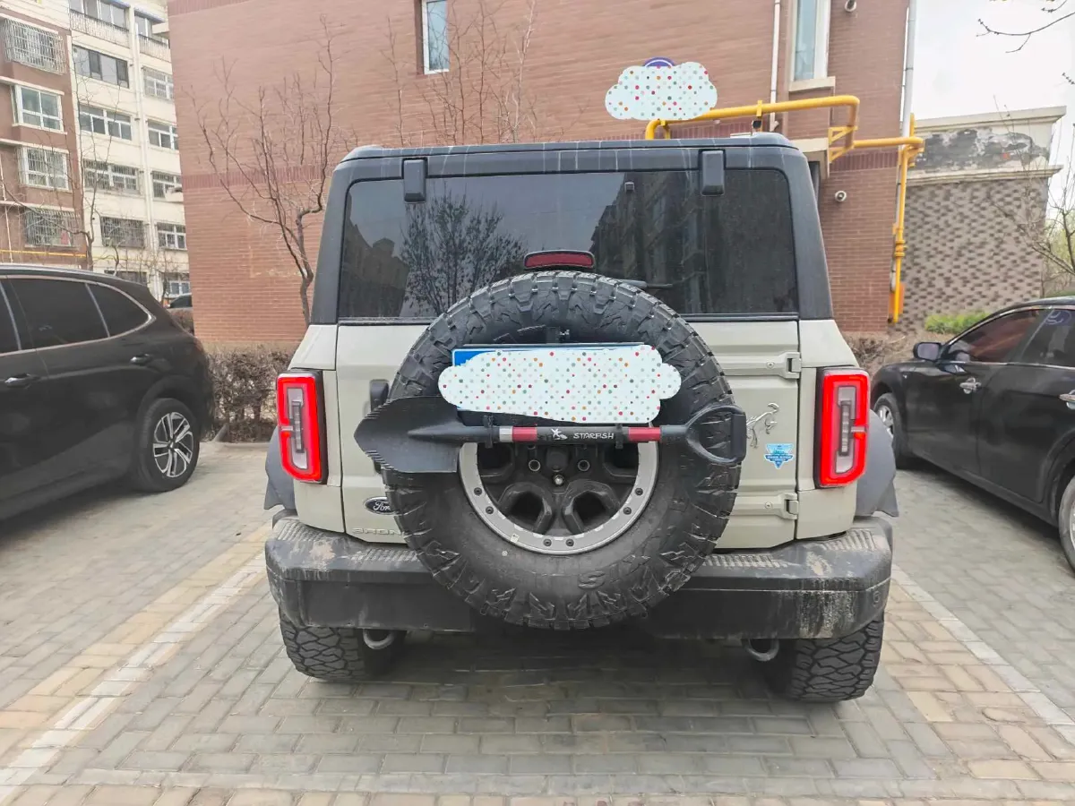 2024 Ford Bronco 2.3T 275HP L4 10AT,autocango,china used car exporter,china ev exporter,chinese used car exporter,chinese used ev exporter