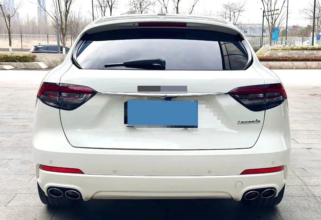 2022 Maserati Levante 2.0T 330HP L4 8AT,autocango,china used car exporter,china ev exporter,chinese used car exporter,chinese used ev exporter