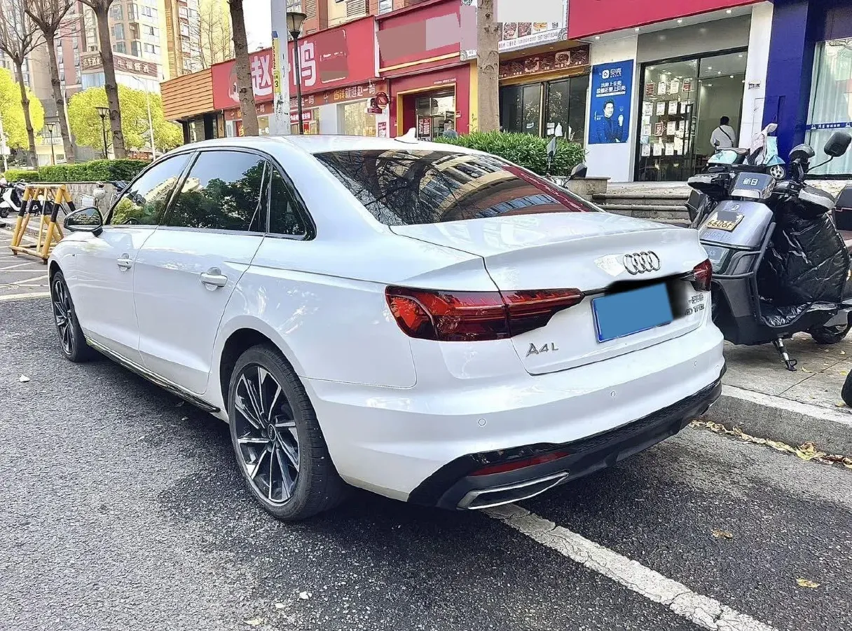 2023 Audi A4L 2.0T 190HP L4 7DCT,autocango,china used car exporter,china ev exporter,chinese used car exporter,chinese used ev exporter