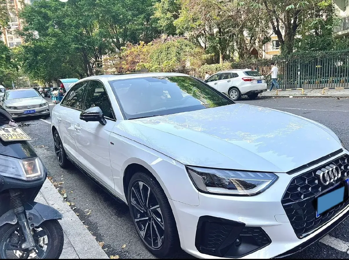 2023 Audi A4L 2.0T 190HP L4 7DCT,autocango,china used car exporter,china ev exporter,chinese used car exporter,chinese used ev exporter