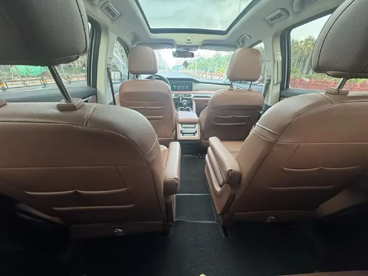 2020 HaiMa 7X 1.6T 195HP L4 6AT,autocango,china used car exporter,china ev exporter,chinese used car exporter,chinese used ev exporter