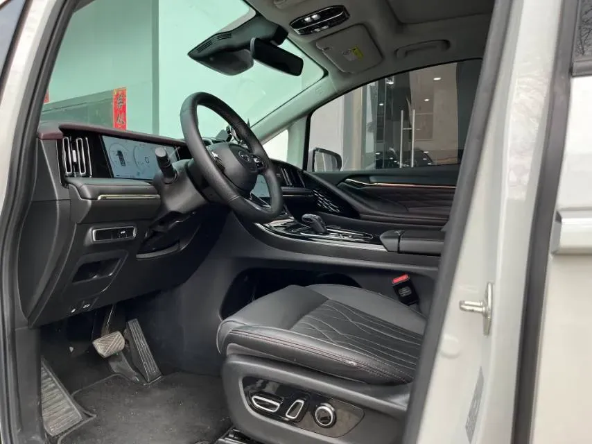 2024 GAC Trumpchi M8 2.0T 252HP L4 8AT,autocango,china used car exporter,china ev exporter,chinese used car exporter,chinese used ev exporter