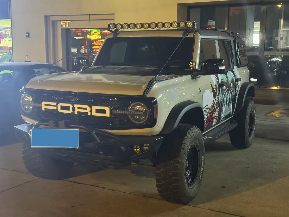 2024 Ford Bronco 2.3T 275HP L4 10AT,autocango,china used car exporter,china ev exporter,chinese used car exporter,chinese used ev exporter