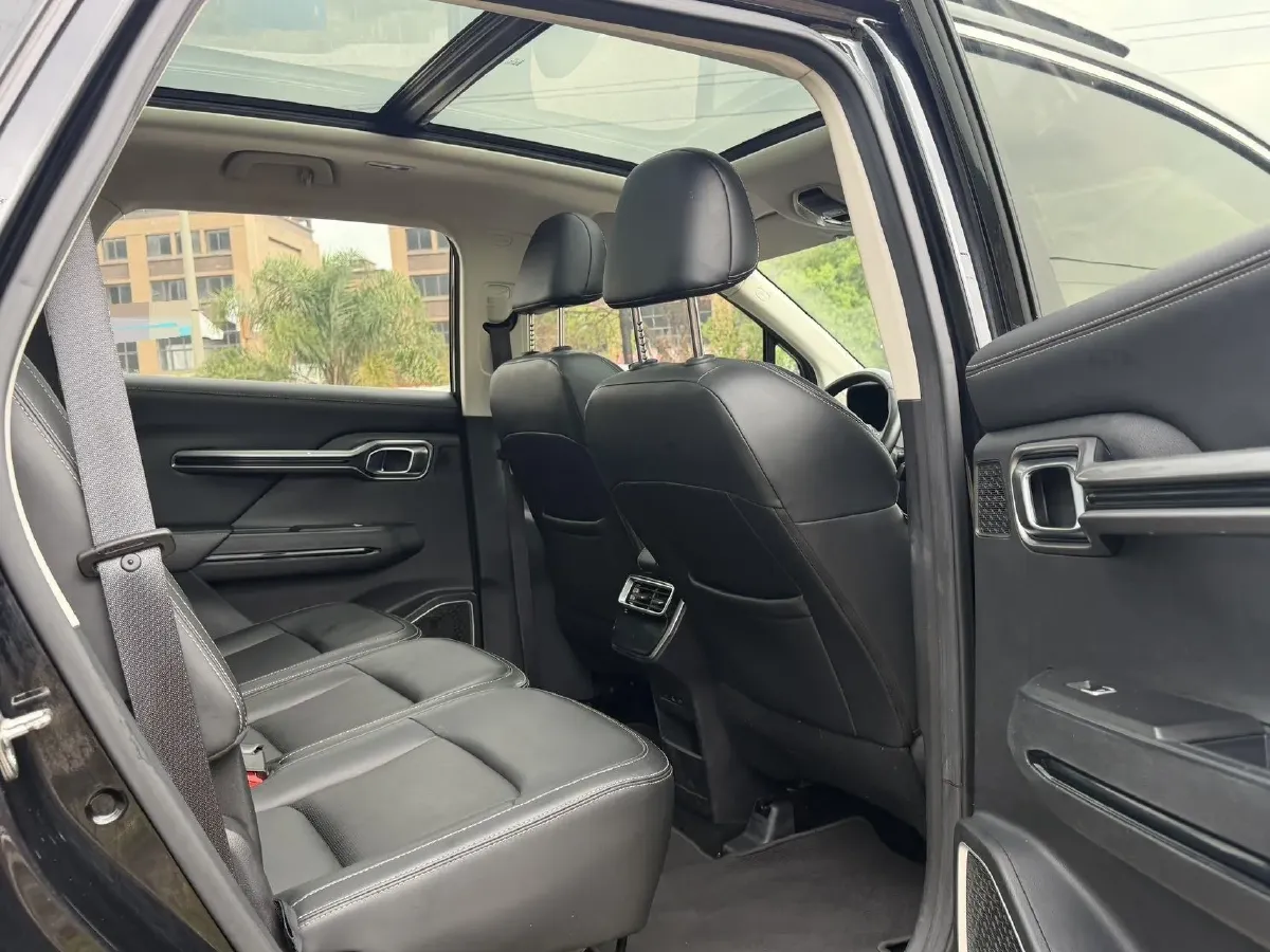 2020 Geely Okavango 1.8T 184HP L4 7DCT,autocango,china used car exporter,china ev exporter,chinese used car exporter,chinese used ev exporter