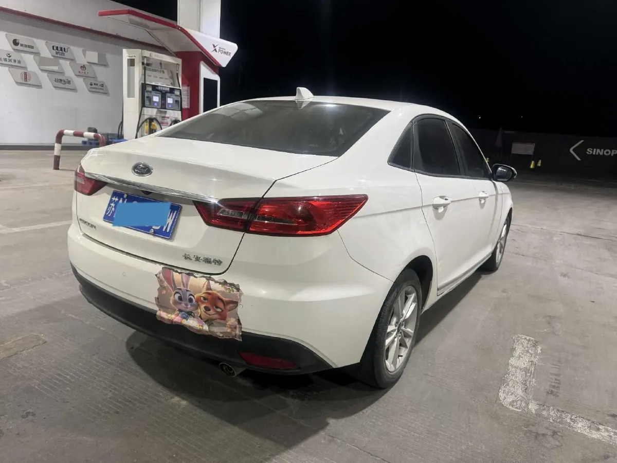 2019 Ford Escort 1.5L 122HP L3 6AT,autocango,china used car exporter,china ev exporter,chinese used car exporter,chinese used ev exporter