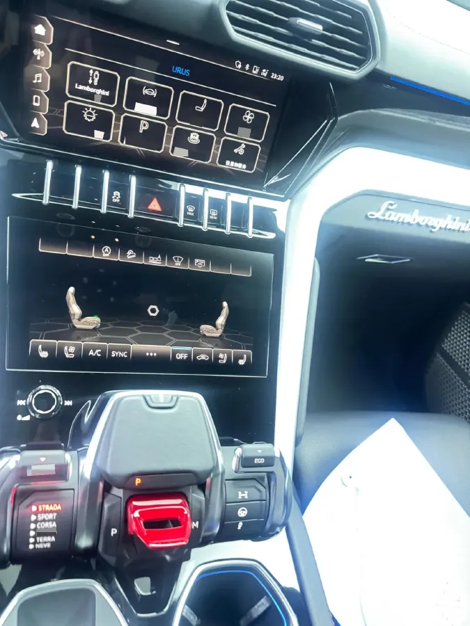 2021 Lamborghini Urus 4.0T 641HP V8 8AT,autocango,china used car exporter,china ev exporter,chinese used car exporter,chinese used ev exporter