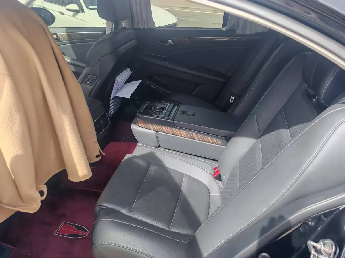 2021 HongQi H7 1.8T 188HP L4 6AT,autocango,china used car exporter,china ev exporter,chinese used car exporter,chinese used ev exporter