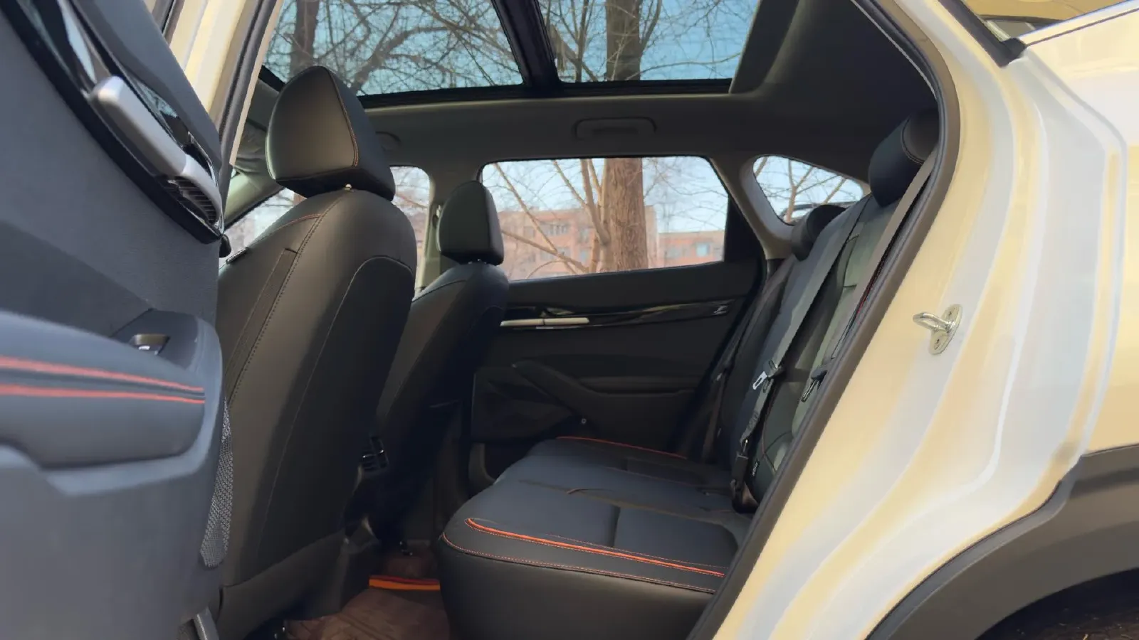 2023 Kia Seltos 1.5L 115HP L4 CVT,autocango,china used car exporter,china ev exporter,chinese used car exporter,chinese used ev exporter