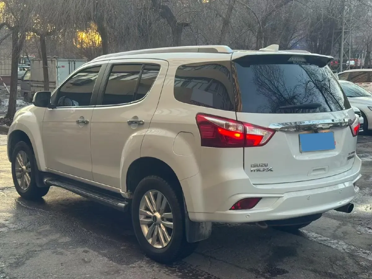 2020 Isuzu Mu-X 1.9T 166HP L4 6AT,autocango,china used car exporter,china ev exporter,chinese used car exporter,chinese used ev exporter