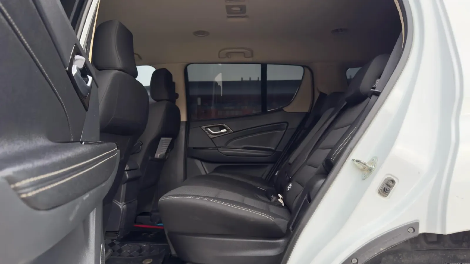 2020 Isuzu Mu-X 1.9T 166HP L4 6AT,autocango,china used car exporter,china ev exporter,chinese used car exporter,chinese used ev exporter