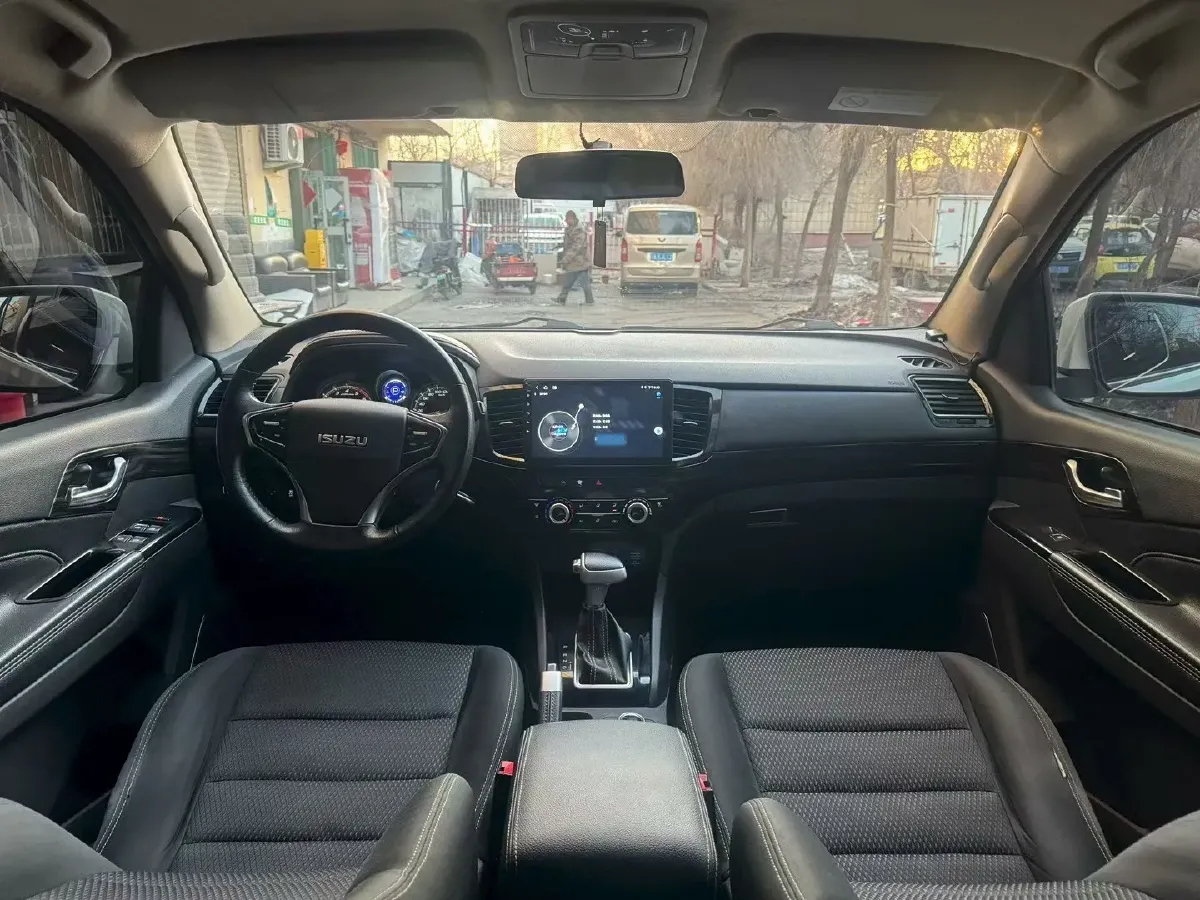 2020 Isuzu Mu-X 1.9T 166HP L4 6AT,autocango,china used car exporter,china ev exporter,chinese used car exporter,chinese used ev exporter