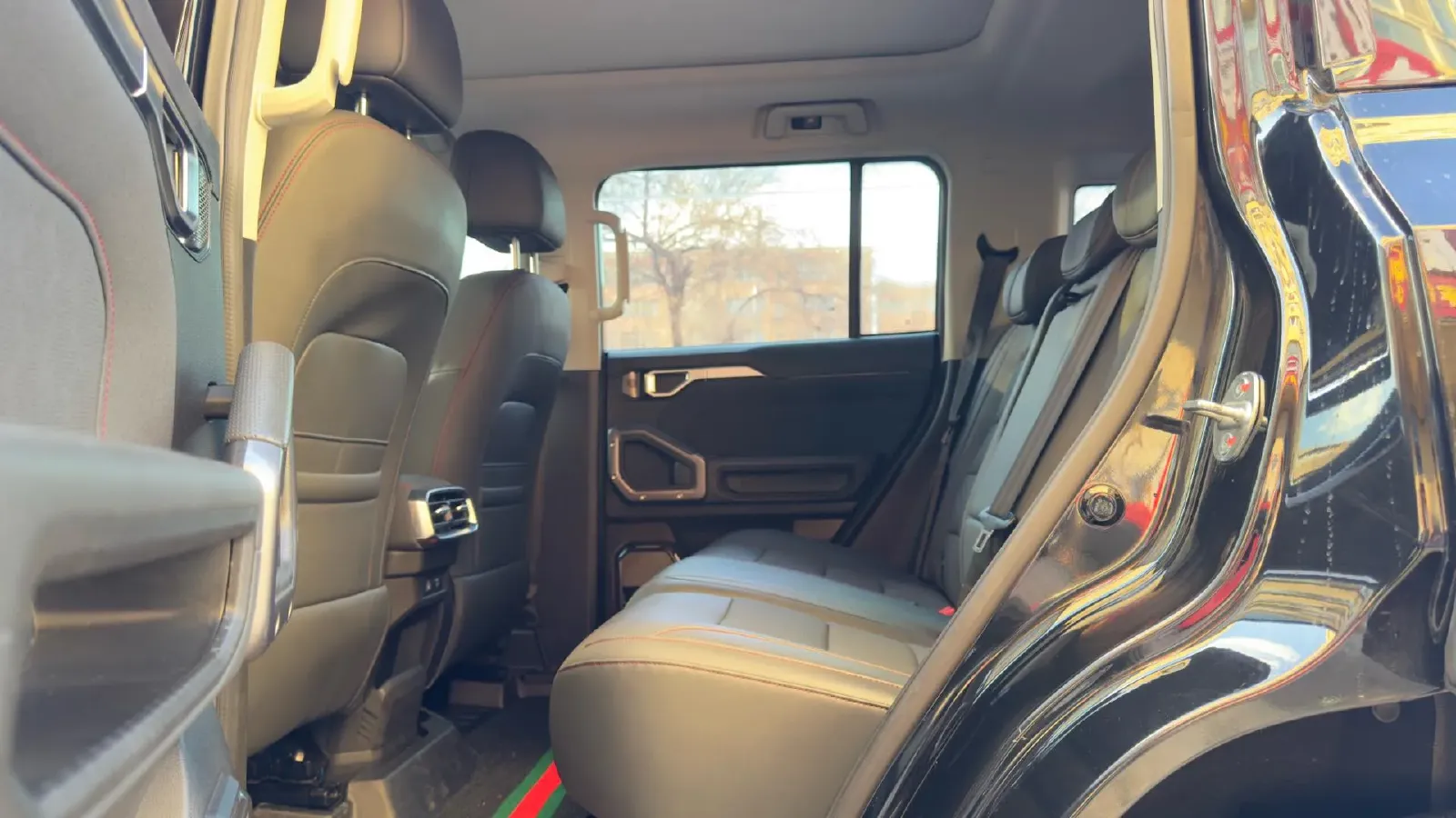 2023 Jetour Traveller 2.0T 254HP L4 8AT,autocango,china used car exporter,china ev exporter,chinese used car exporter,chinese used ev exporter