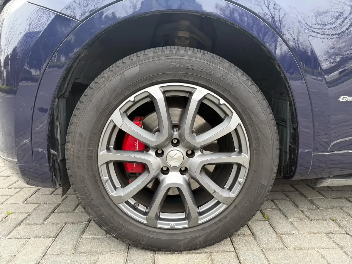 2019 Maserati Levante 3.0T 350HP V6 8AT,autocango,china used car exporter,china ev exporter,chinese used car exporter,chinese used ev exporter