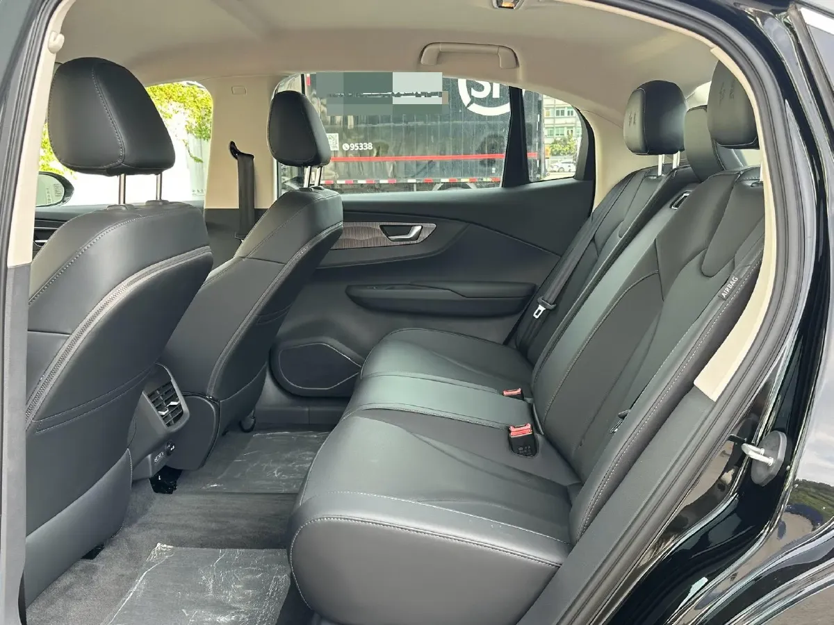 2024 HongQi E-QM5 BEV 60KWH,autocango,china used car exporter,china ev exporter,chinese used car exporter,chinese used ev exporter