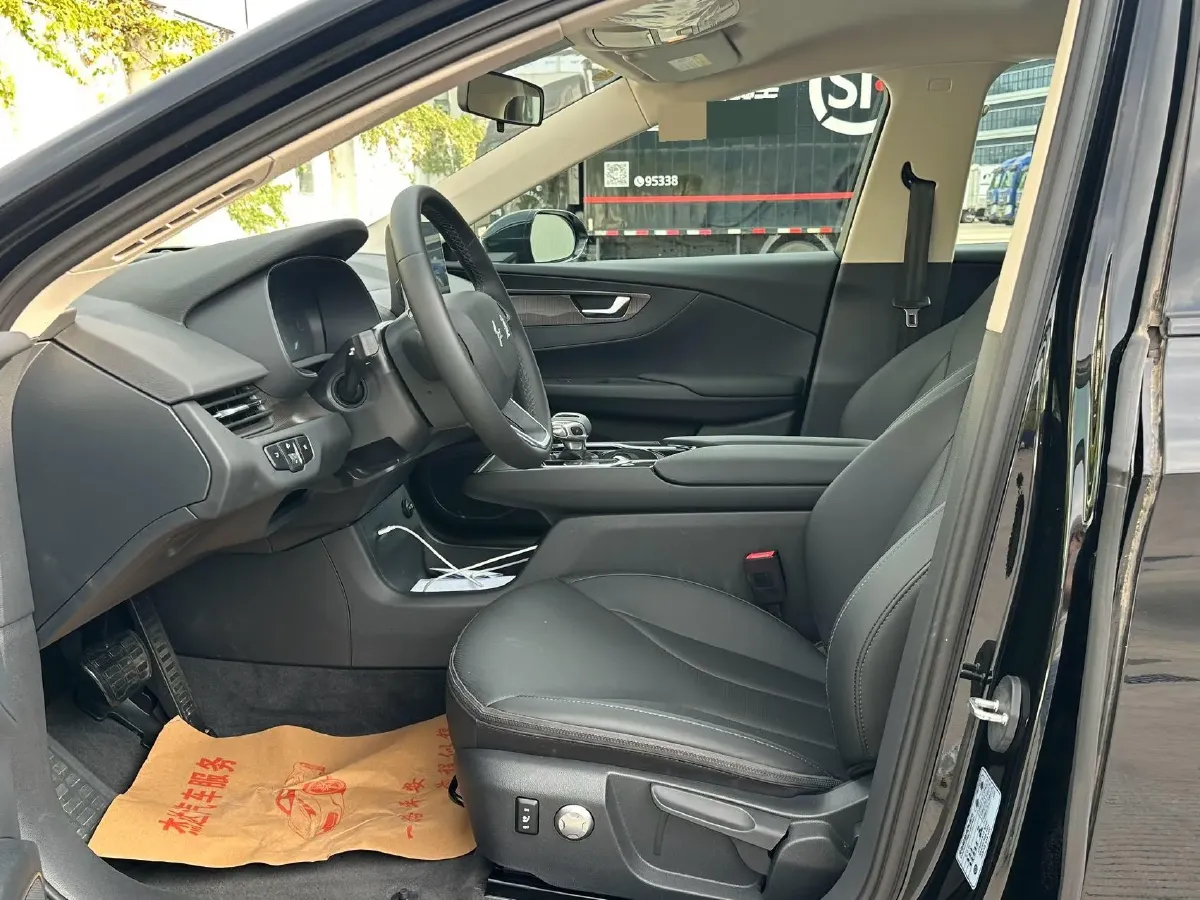 2024 HongQi E-QM5 BEV 60KWH,autocango,china used car exporter,china ev exporter,chinese used car exporter,chinese used ev exporter