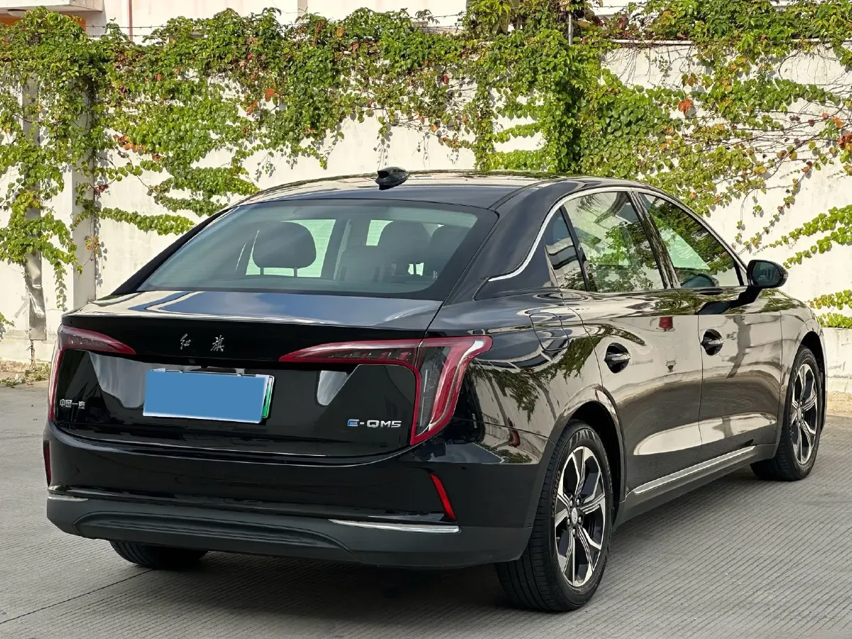 2024 HongQi E-QM5 BEV 60KWH,autocango,china used car exporter,china ev exporter,chinese used car exporter,chinese used ev exporter