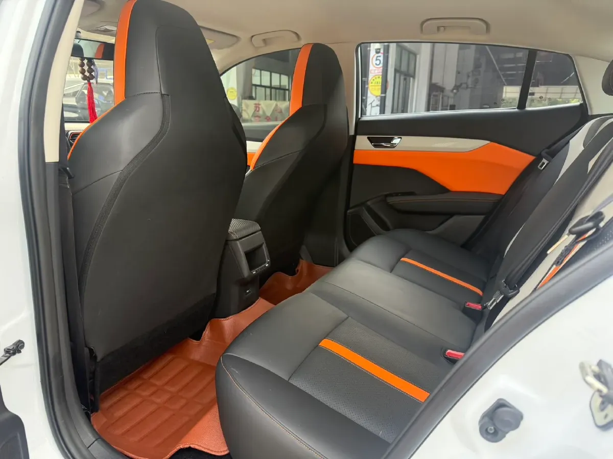 2023 DongFeng Aeolus YiXuan 1.5L 125HP L4 6DCT,autocango,china used car exporter,china ev exporter,chinese used car exporter,chinese used ev exporter