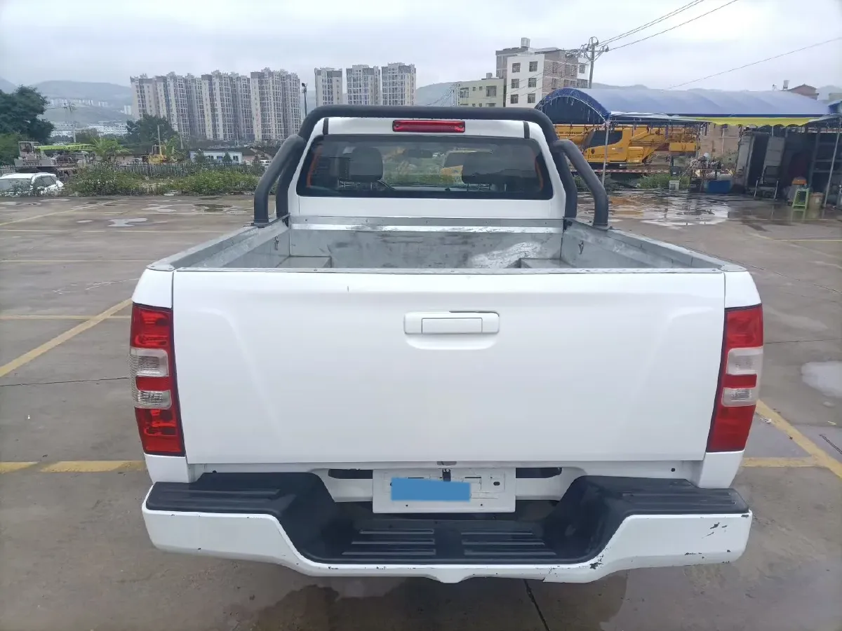 2024 Isuzu Jim 2.8T 120HP L4 5MT,autocango,china used car exporter,china ev exporter,chinese used car exporter,chinese used ev exporter