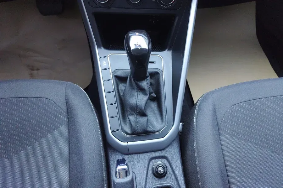 2023 Volkswagen Polo 1.5L 110HP L4 6AT,autocango,china used car exporter,china ev exporter,chinese used car exporter,chinese used ev exporter