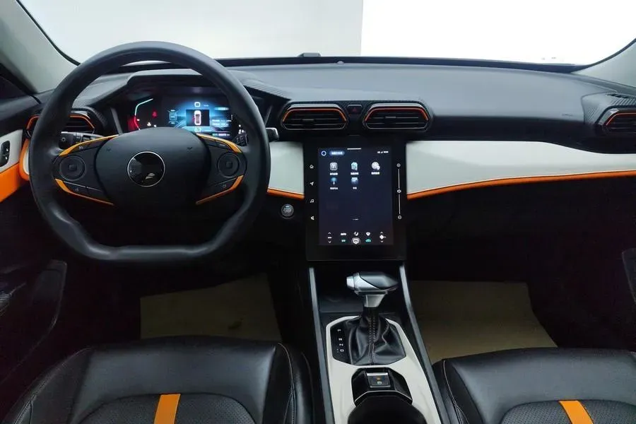 2023 DongFeng Aeolus YiXuan 1.5L 125HP L4 6DCT,autocango,china used car exporter,china ev exporter,chinese used car exporter,chinese used ev exporter