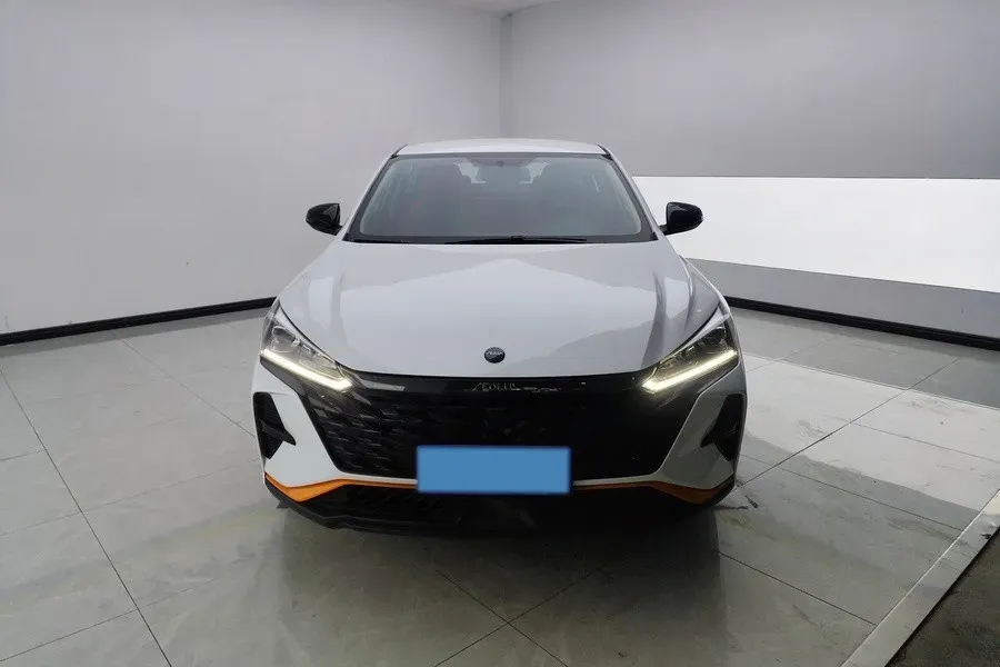 2023 DongFeng Aeolus YiXuan 1.5L 125HP L4 6DCT,autocango,china used car exporter,china ev exporter,chinese used car exporter,chinese used ev exporter