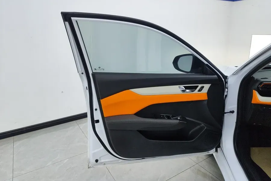 2023 DongFeng Aeolus YiXuan 1.5L 125HP L4 6DCT,autocango,china used car exporter,china ev exporter,chinese used car exporter,chinese used ev exporter