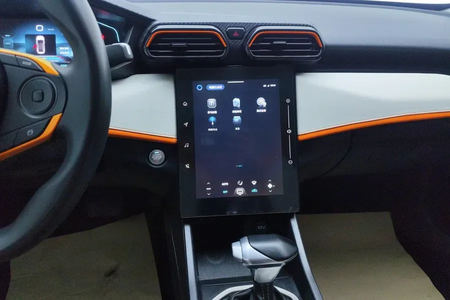 2023 DongFeng Aeolus YiXuan 1.5L 125HP L4 6DCT,autocango,china used car exporter,china ev exporter,chinese used car exporter,chinese used ev exporter