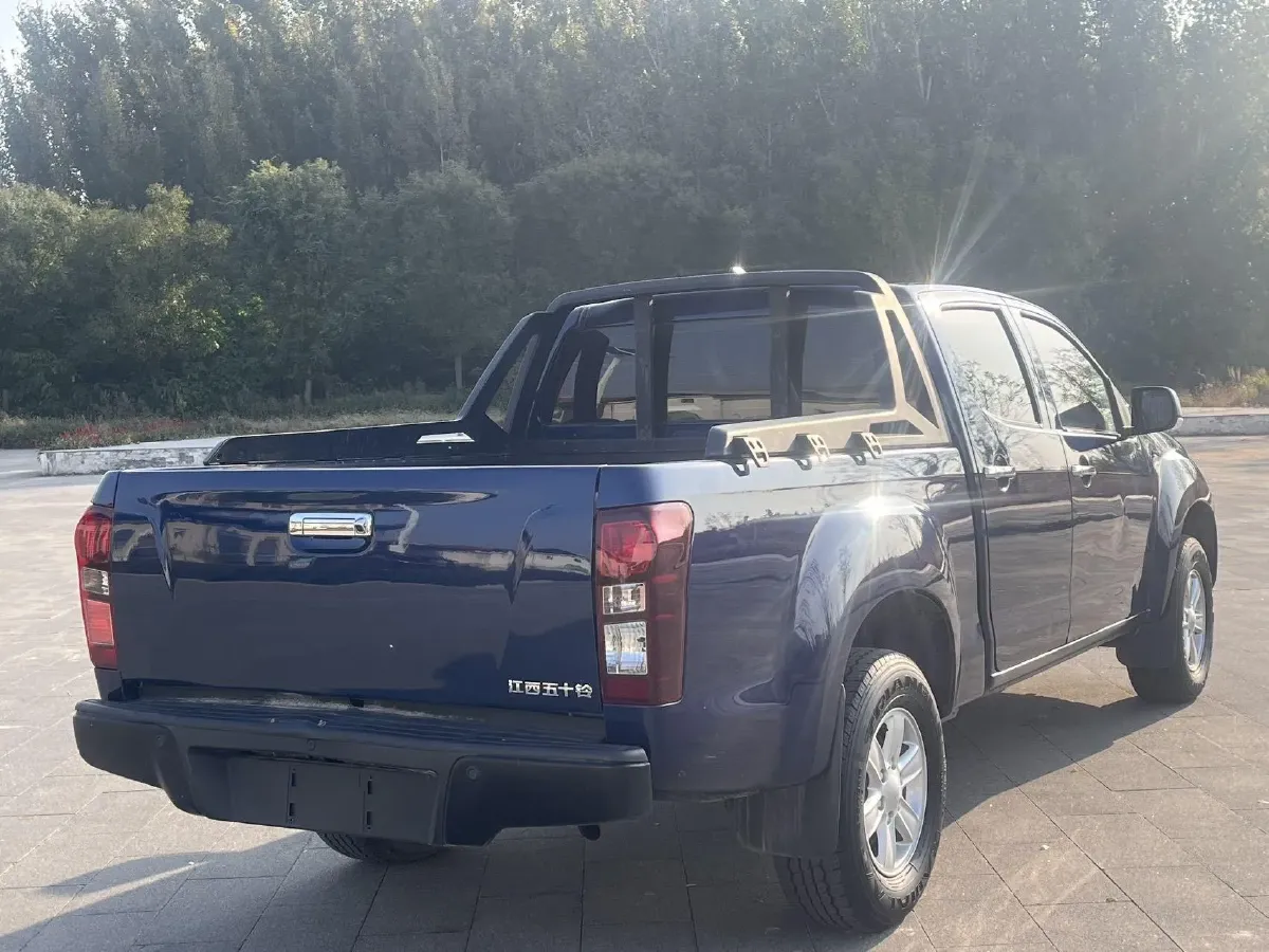 2020 Isuzu LingTuo 2.5T 150HP L4 6AT,autocango,china used car exporter,china ev exporter,chinese used car exporter,chinese used ev exporter