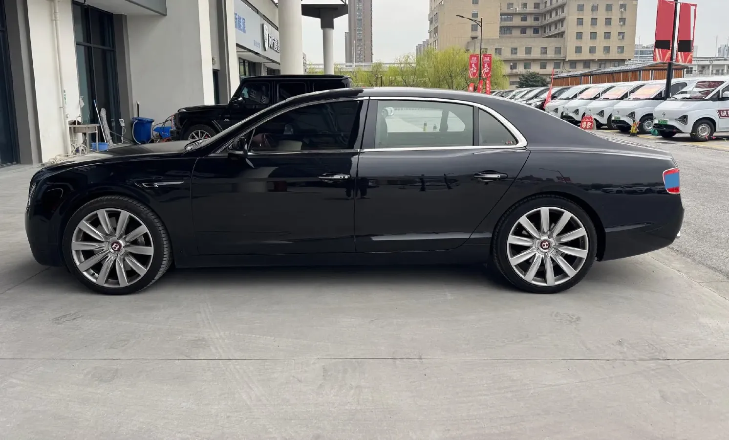 2017 Bentley Flying Spur 4.0T 507HP V8 8AT,autocango,china used car exporter,china ev exporter,chinese used car exporter,chinese used ev exporter