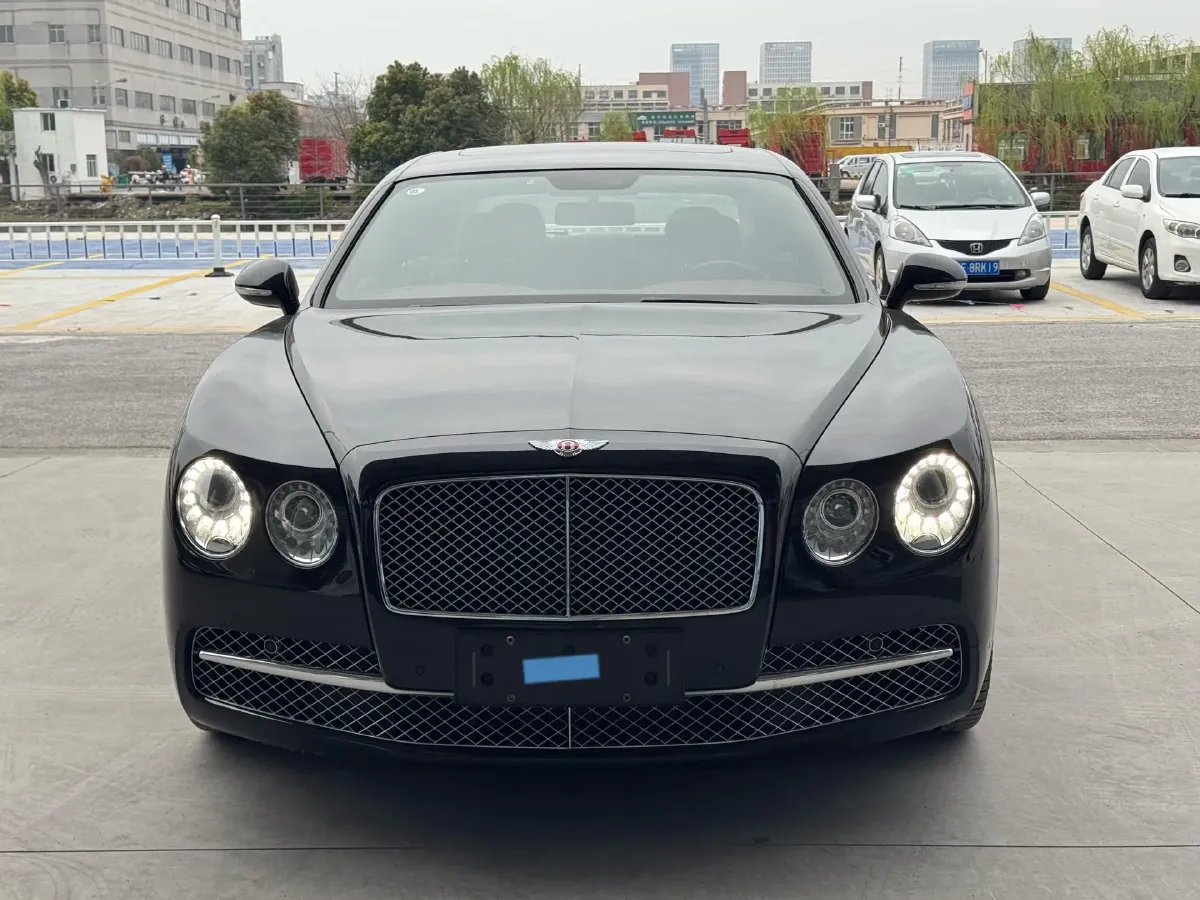 2017 Bentley Flying Spur 4.0T 507HP V8 8AT,autocango,china used car exporter,china ev exporter,chinese used car exporter,chinese used ev exporter