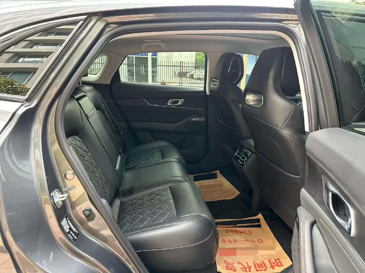 2021 ChangAn UNI-K 2.0T 233HP L4 8AT,autocango,china used car exporter,china ev exporter,chinese used car exporter,chinese used ev exporter