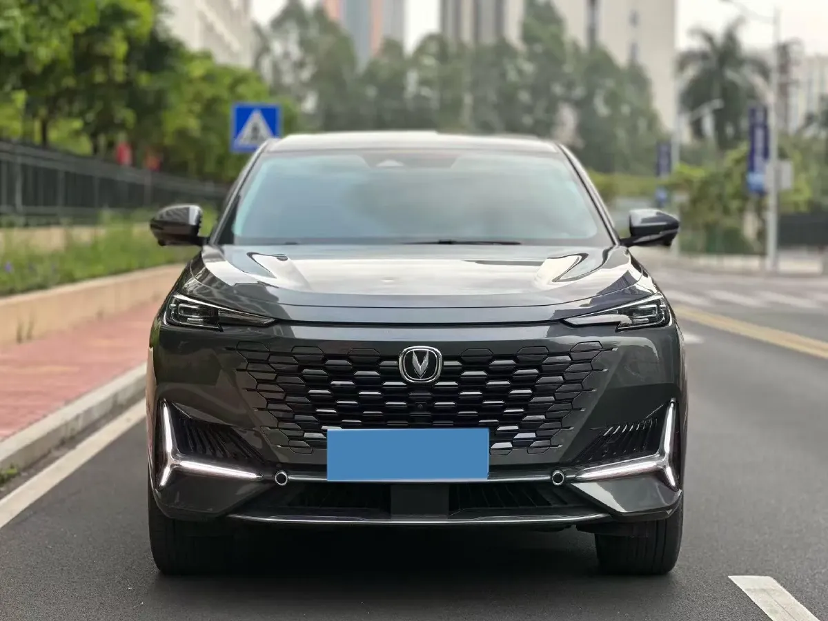 2021 ChangAn UNI-K 2.0T 233HP L4 8AT,autocango,china used car exporter,china ev exporter,chinese used car exporter,chinese used ev exporter