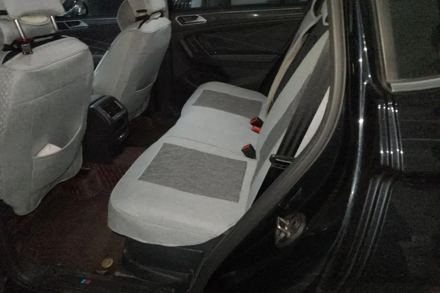 2024 Volkswagen Tiguan L 2.0T 186HP L4 7DCT,autocango,china used car exporter,china ev exporter,chinese used car exporter,chinese used ev exporter