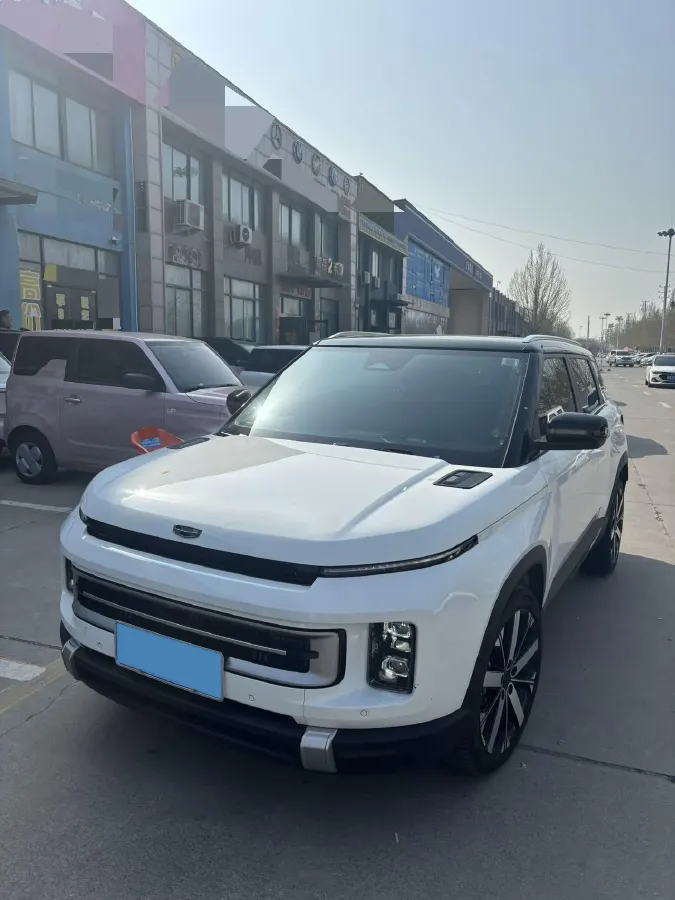 2023 Geely ICON 1.5T 181HP L4 7DCT,autocango,china used car exporter,china ev exporter,chinese used car exporter,chinese used ev exporter