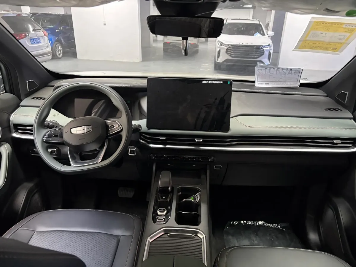 2024 Geely Okavango L 2.0T 218HP L4 7DCT,autocango,china used car exporter,china ev exporter,chinese used car exporter,chinese used ev exporter