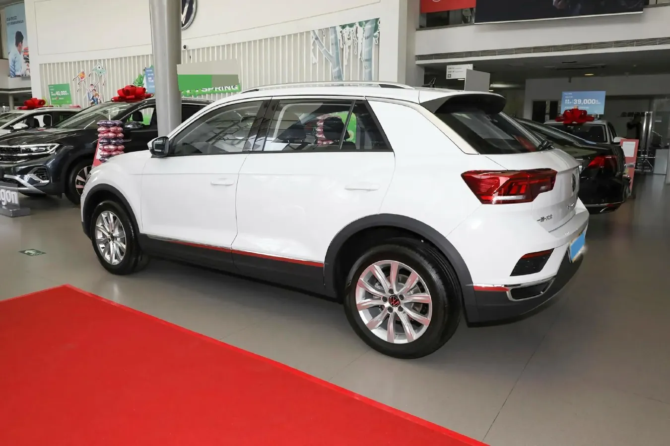 2022 Volkswagen T-Roc 1.4T 150HP L4 7DCT,autocango,china used car exporter,china ev exporter,chinese used car exporter,chinese used ev exporter
