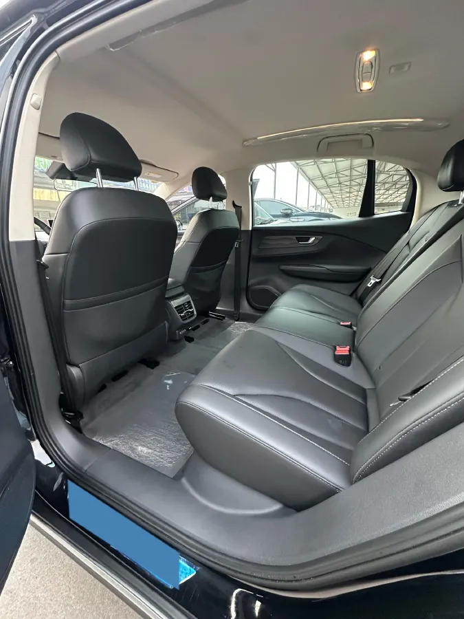 2023 HongQi E-QM5 BEV 54KWH,autocango,china used car exporter,china ev exporter,chinese used car exporter,chinese used ev exporter