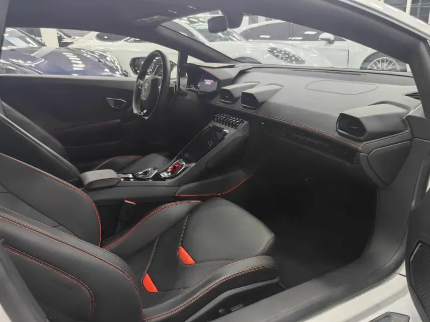 2020 Lamborghini Huracán 5.2L 611HP V10 7DCT,autocango,china used car exporter,china ev exporter,chinese used car exporter,chinese used ev exporter