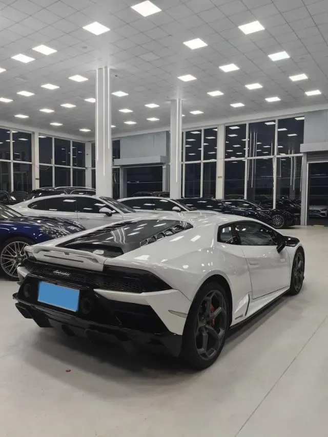 2020 Lamborghini Huracán 5.2L 611HP V10 7DCT,autocango,china used car exporter,china ev exporter,chinese used car exporter,chinese used ev exporter