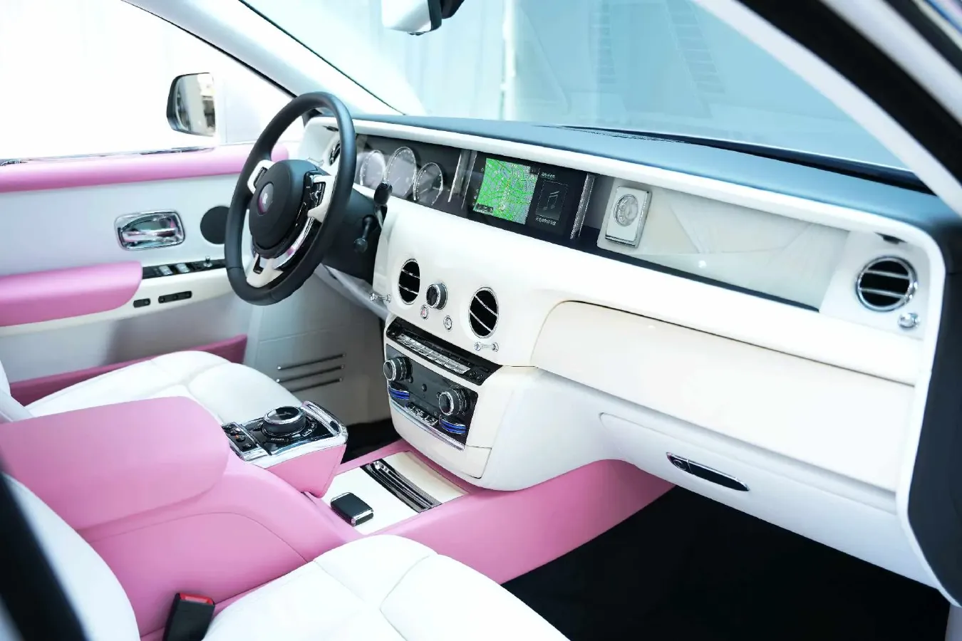 2018 Rolls-Royce Phantom 6.7T 571HP V12 8AT,autocango,china used car exporter,china ev exporter,chinese used car exporter,chinese used ev exporter