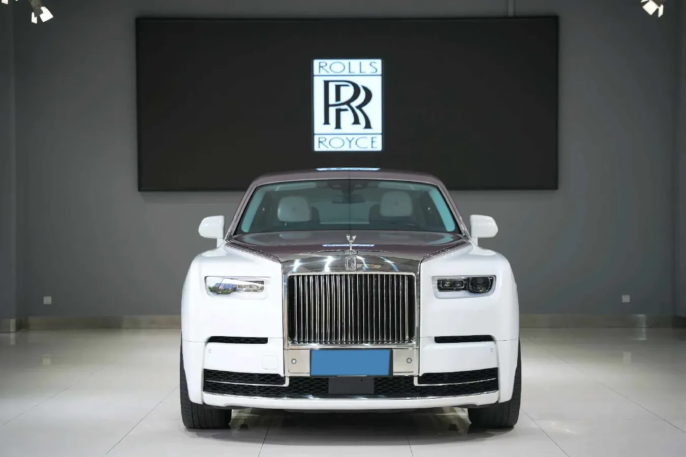 2018 Rolls-Royce Phantom 6.7T 571HP V12 8AT,autocango,china used car exporter,china ev exporter,chinese used car exporter,chinese used ev exporter