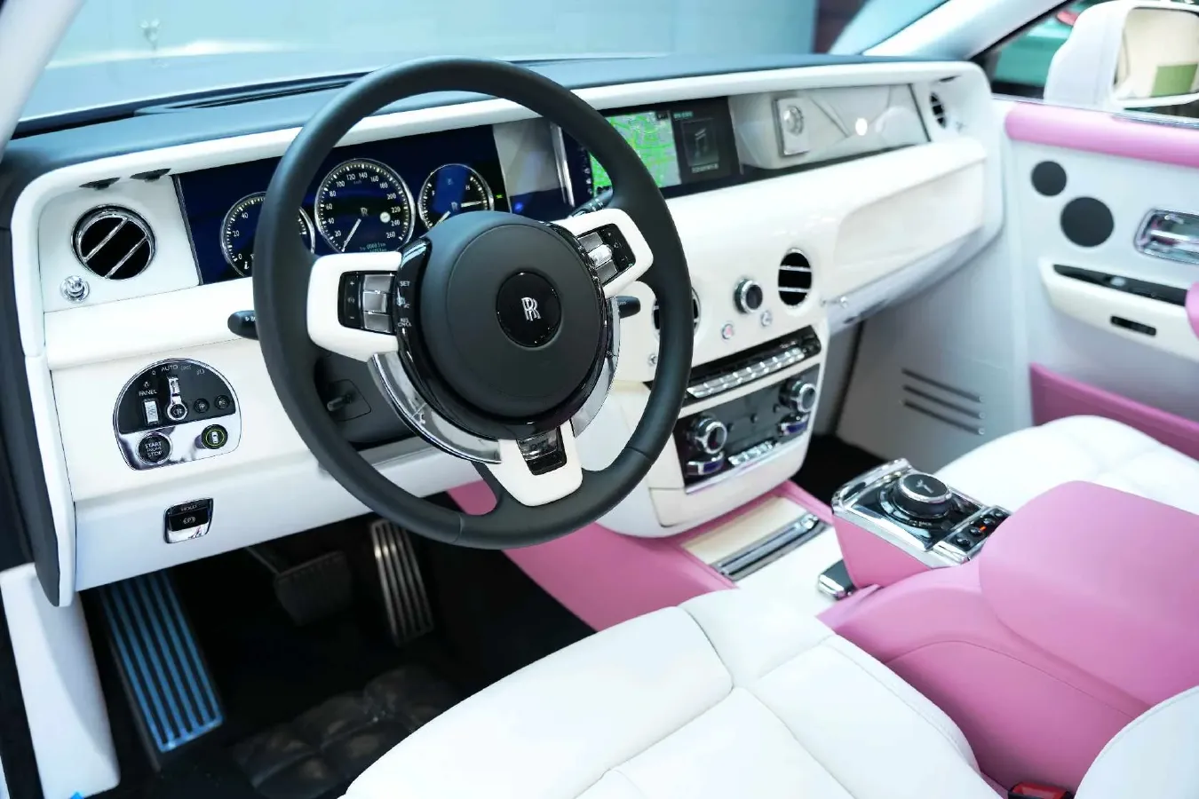 2018 Rolls-Royce Phantom 6.7T 571HP V12 8AT,autocango,china used car exporter,china ev exporter,chinese used car exporter,chinese used ev exporter