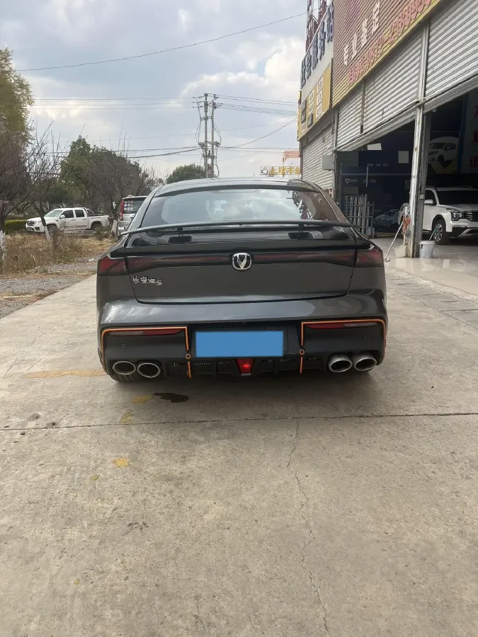 2022 ChangAn UNI-V 2.0T 233HP L4 8AT,autocango,china used car exporter,china ev exporter,chinese used car exporter,chinese used ev exporter