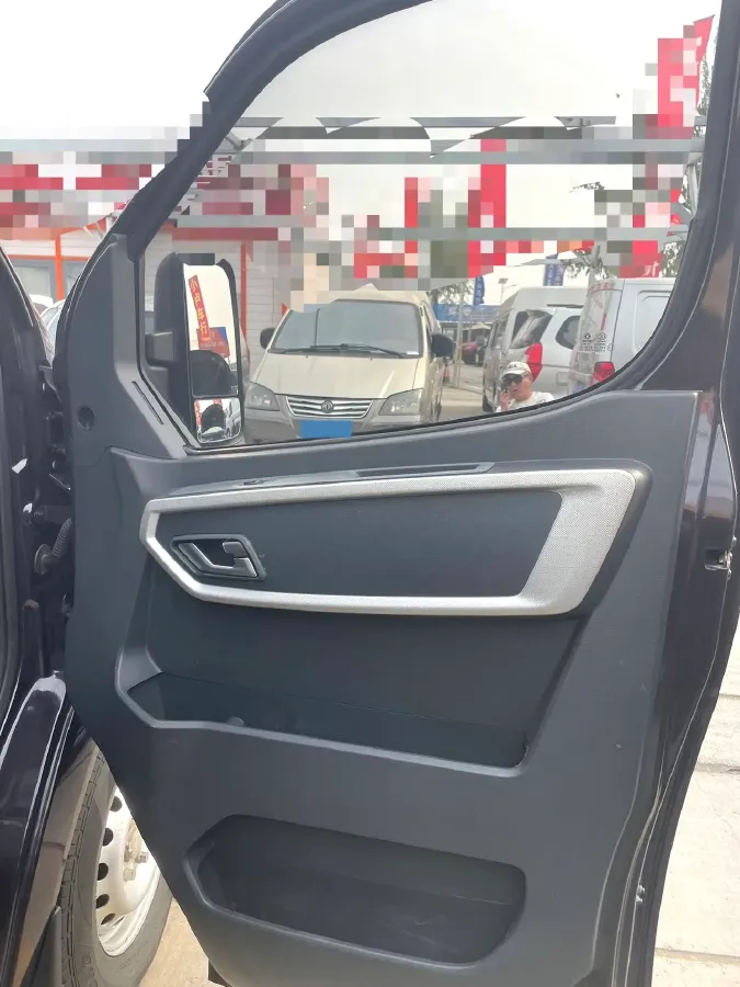 2023 MAXUS XinTu V70 2.0T 125HP L4 6MT,autocango,china used car exporter,china ev exporter,chinese used car exporter,chinese used ev exporter