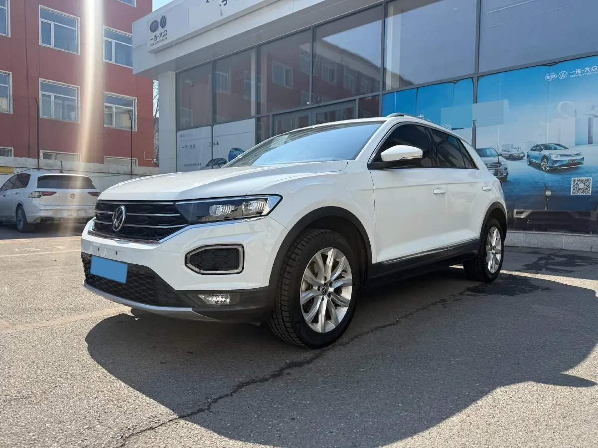 2021 Volkswagen T-Roc 1.4T 150HP L4 7DCT,autocango,china used car exporter,china ev exporter,chinese used car exporter,chinese used ev exporter