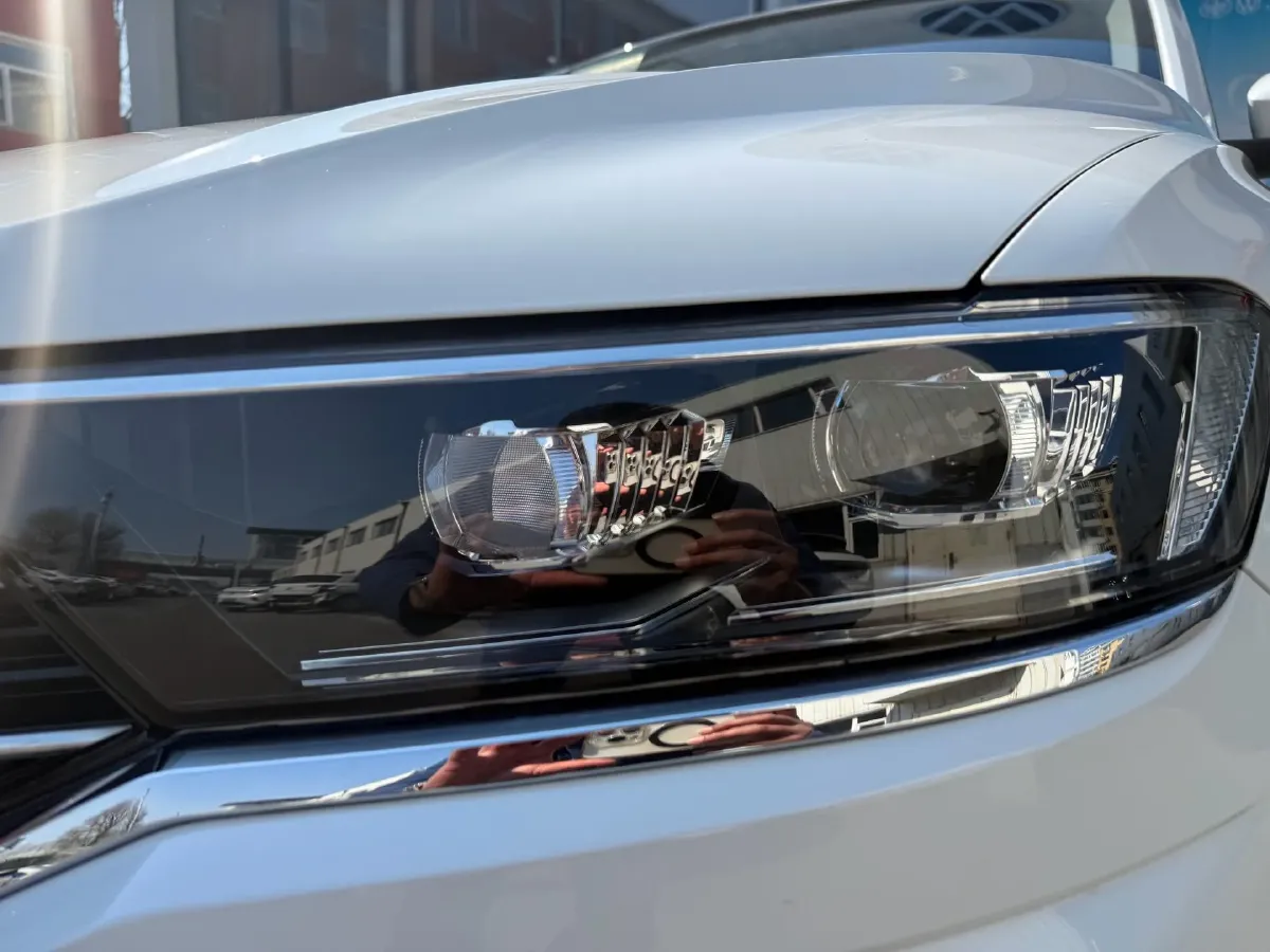 2021 Volkswagen T-Roc 1.4T 150HP L4 7DCT,autocango,china used car exporter,china ev exporter,chinese used car exporter,chinese used ev exporter